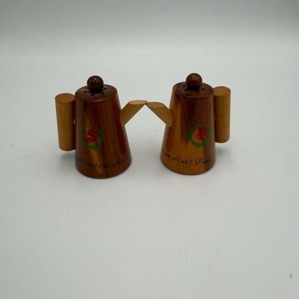 Vintage Yellowstone National Park Wood Salt and Pepper Shakers Coffee Pot Set